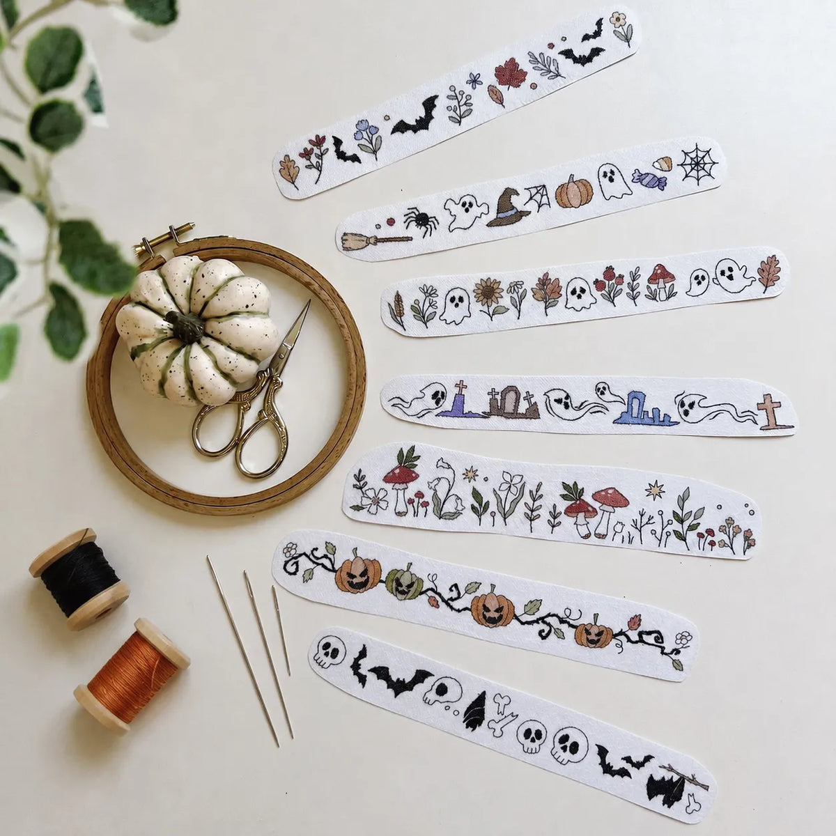 🔥LAST DAY 50% OFF - 🎄Christmas Santa Xmas Theme Patterns Embroidery Patterns - Stick & Stitch For Beginners